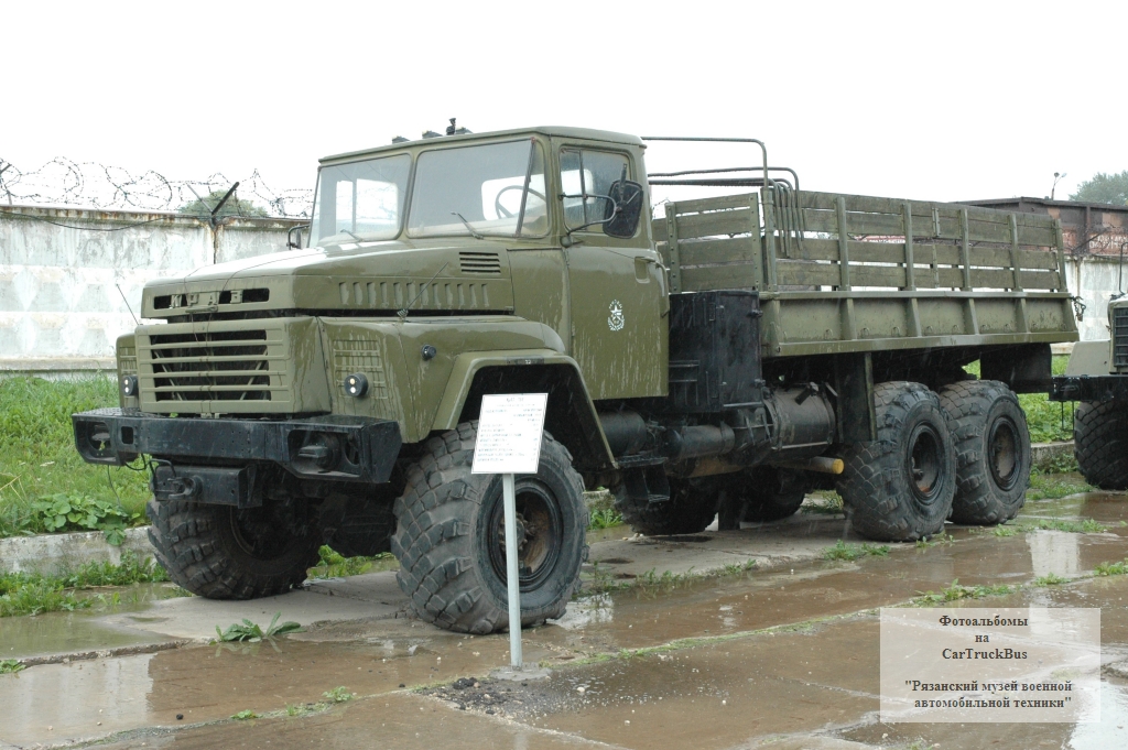 TopWorldAuto >> Photos of KrAZ 260 - photo galleries