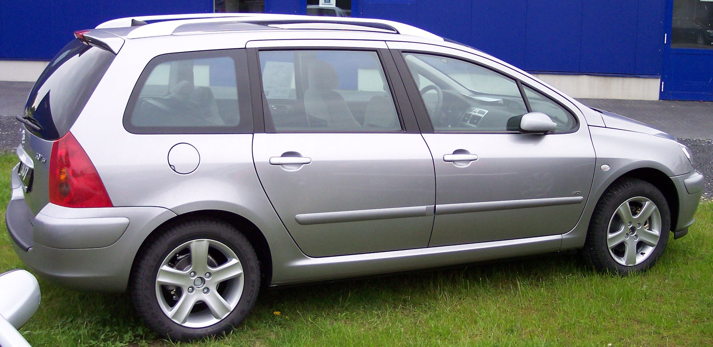 File:Peugeot 307 rear 20071217.jpg - Wikimedia Commons