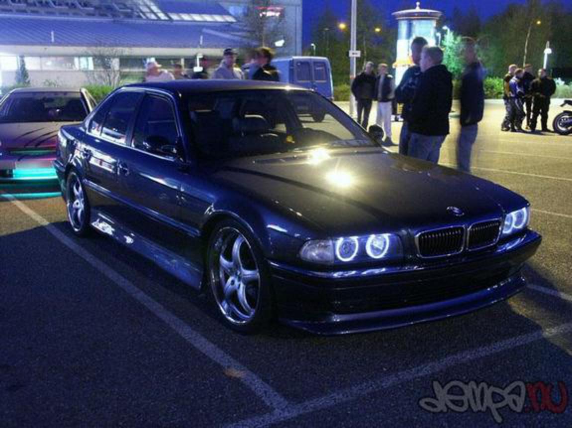 BMW 740iA. View Download Wallpaper. 575x431. Comments