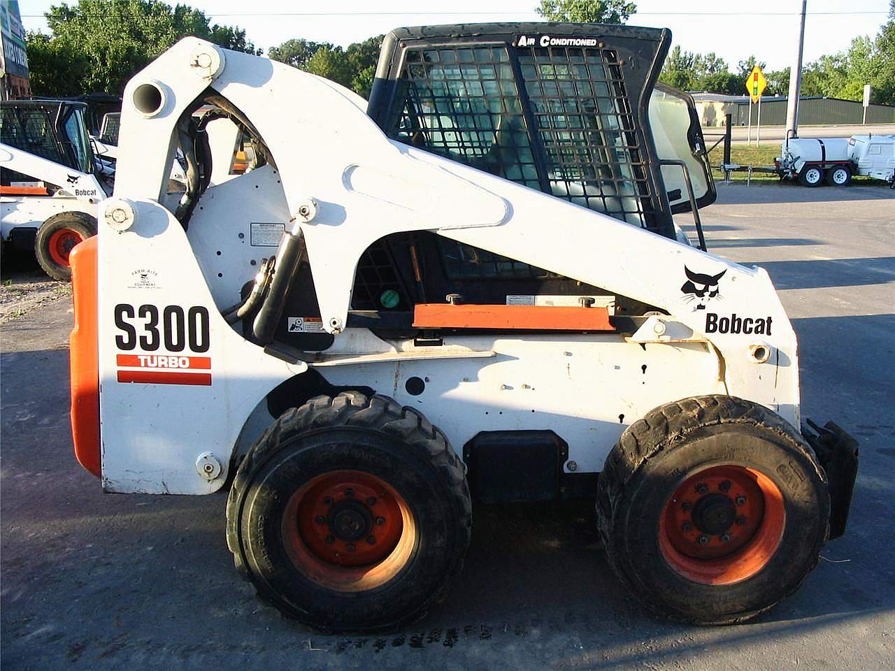 Bobcat s300