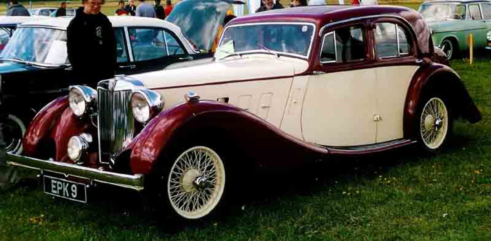 Mg d. MG sa 1936 Ржавый. MG sa Saloon. MG 1500 автомобиль. Австрийская машина 1936г.