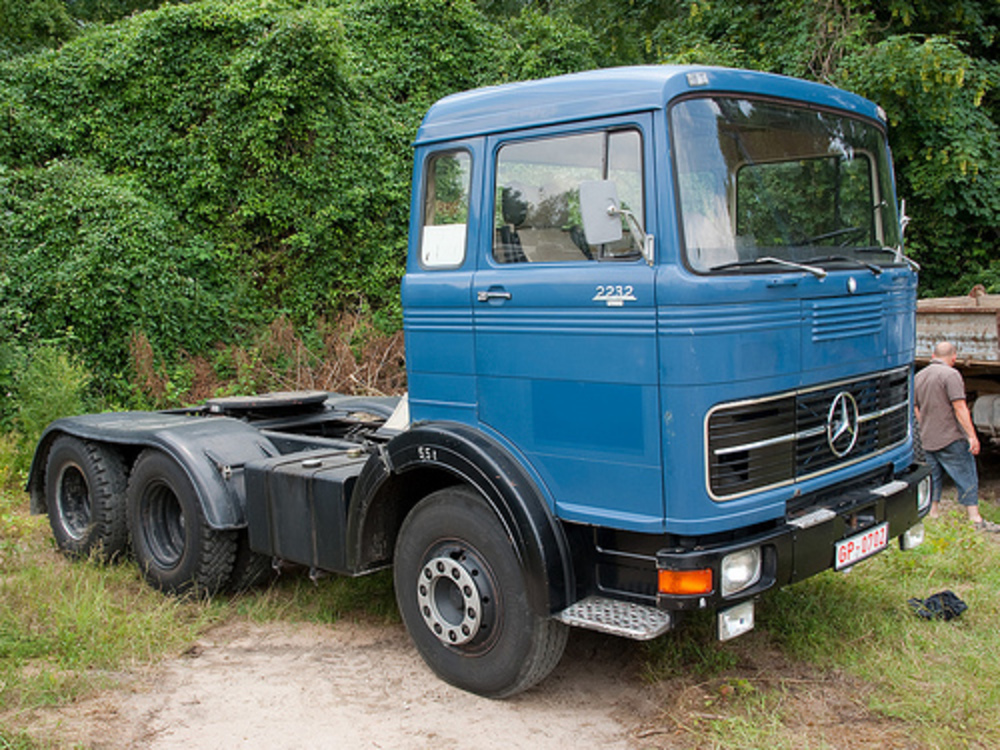 Mercedes-benz lp