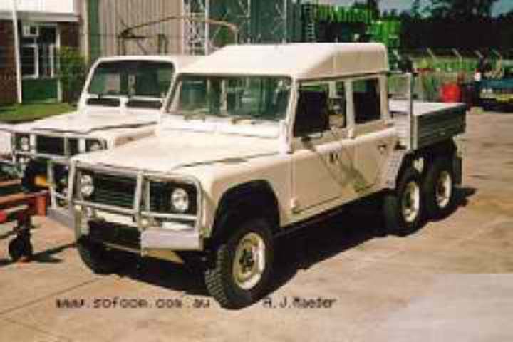 Land-rover perentie