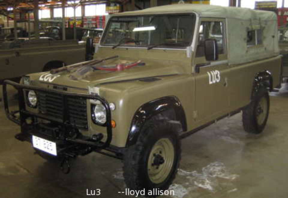 Land-rover perentie