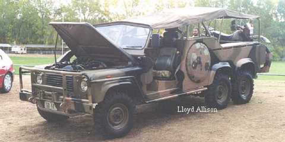 Land-rover perentie