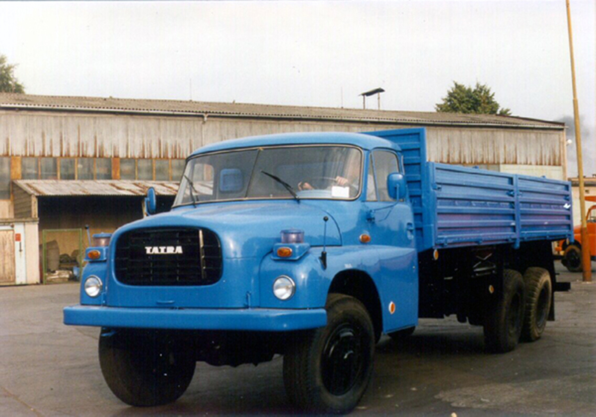Tatra t148