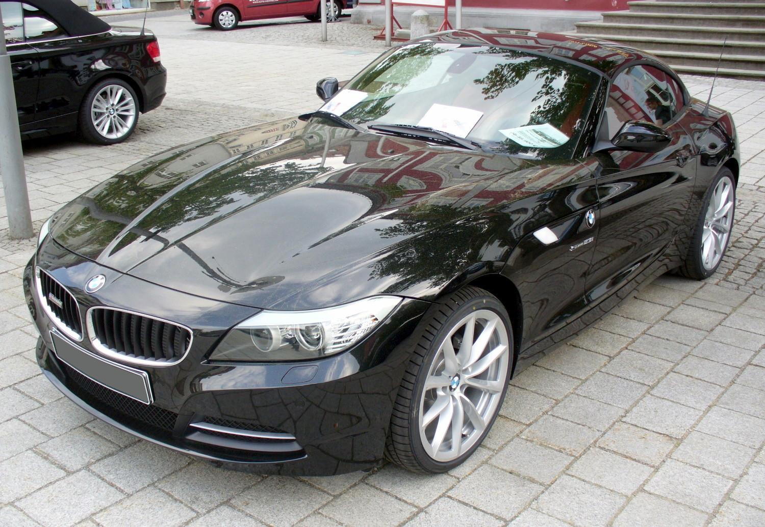 BMW z4 Black Coupe