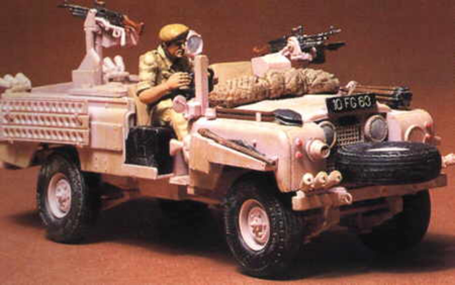 Land rover pink