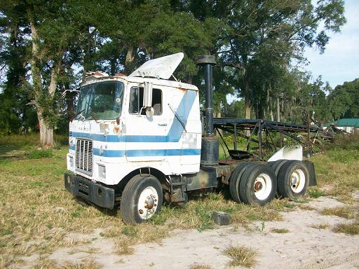 Mack cabover