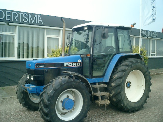 Ford 7740