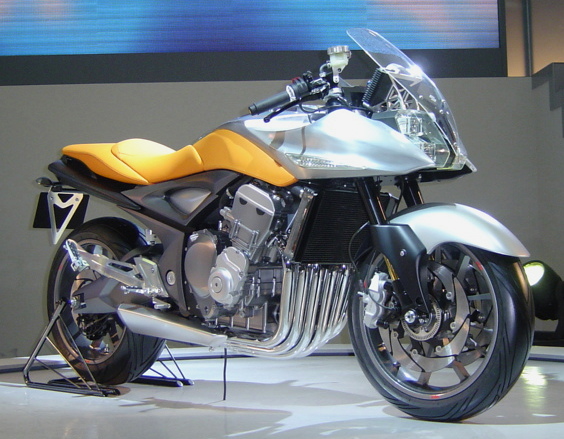 Suzuki Stratosphere