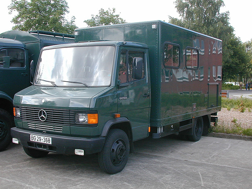 Mercedes-Benz 609