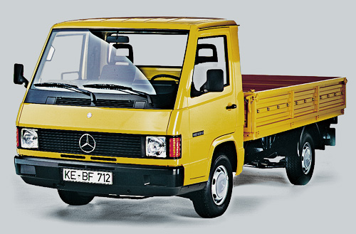 Mercedes-Benz 100