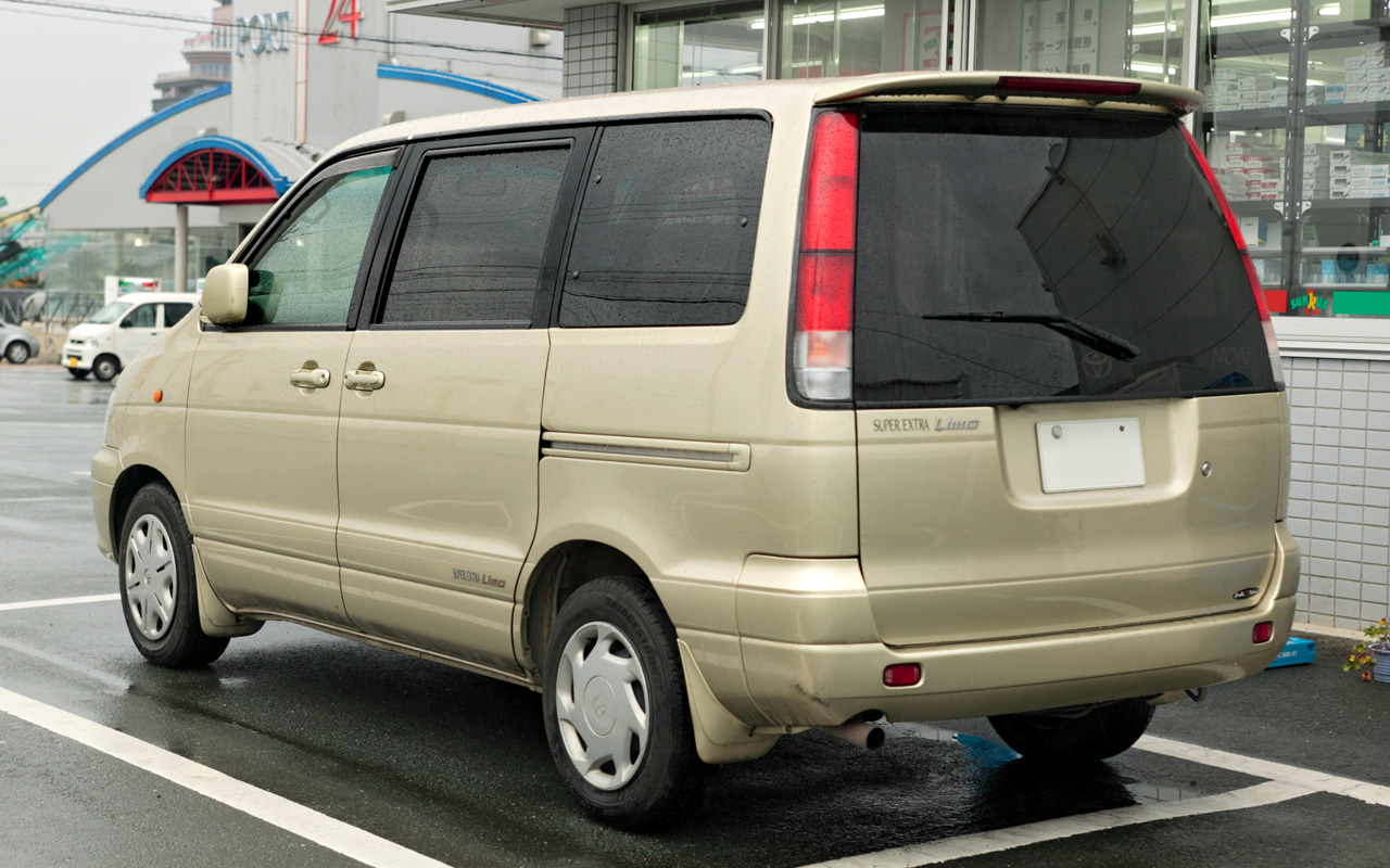 Toyota Town Ace Noah