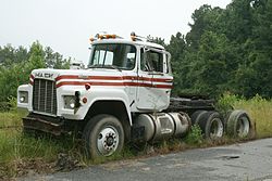 Mack r-series