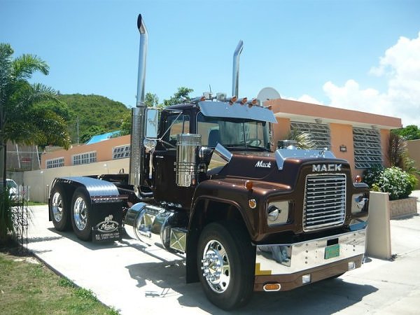 Mack r-series