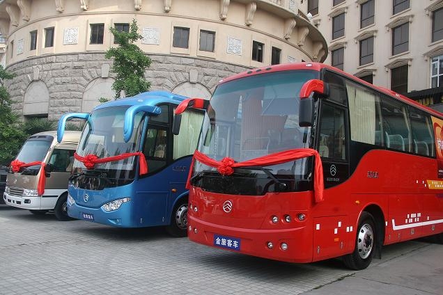 Hyundai bus