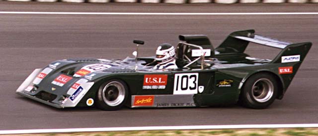 Chevron b26