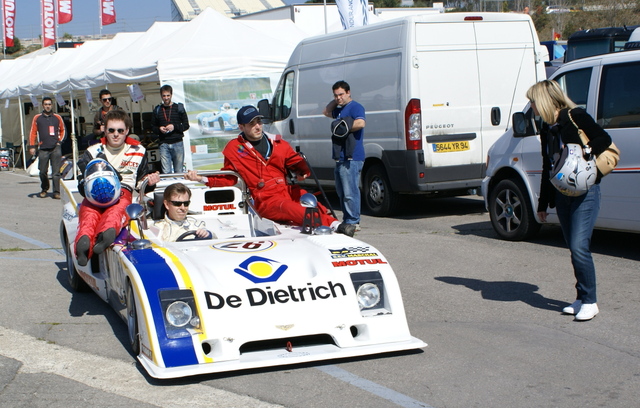 Chevron b26