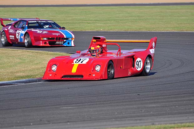 Chevron b26