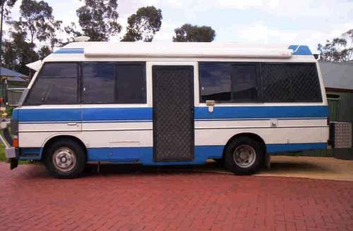 Mazda bus