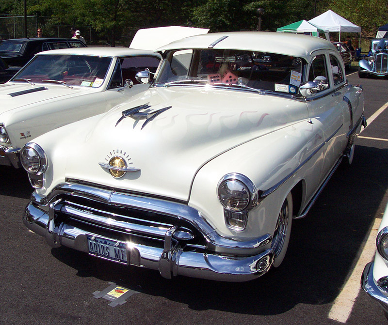 Oldsmobile sedan