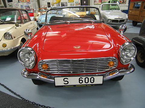 Honda s600