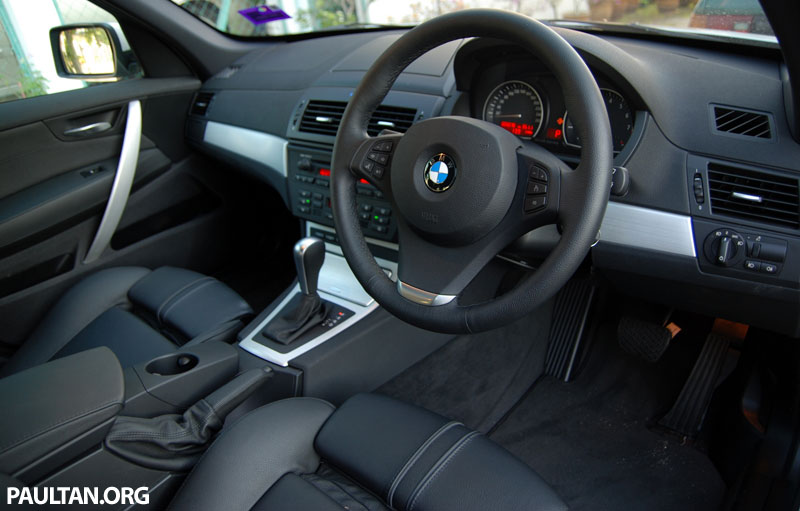 BMW X3 25i