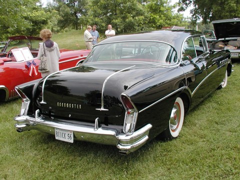 Buick Roadmaster 75 4dr HT
