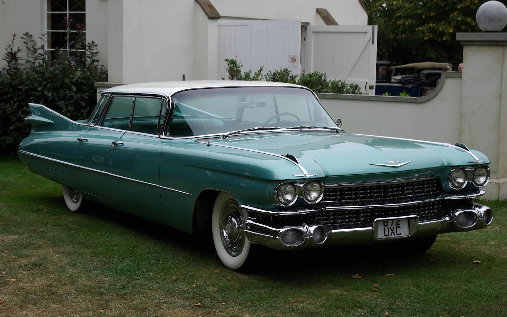 Cadillac Series 62 four-window Sedan