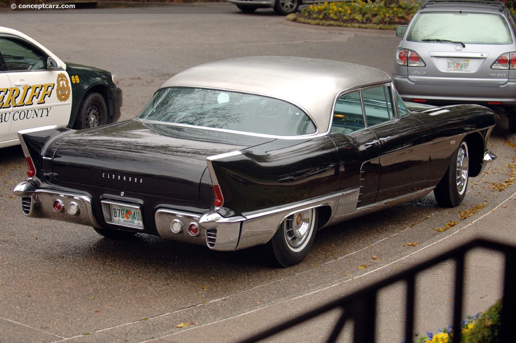 Cadillac Fleetwood Brougham 1957