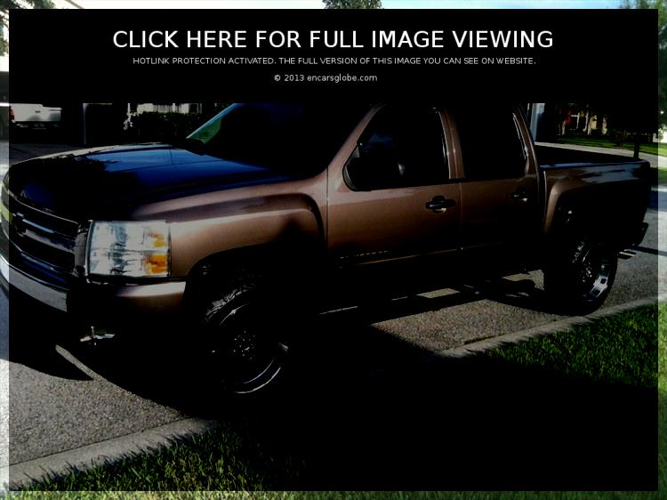 Chevrolet Silverado LT Sidestep