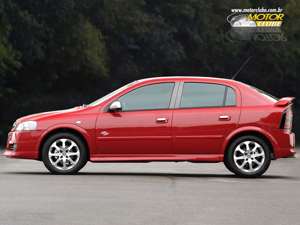 Chevrolet Astra Hatch 18