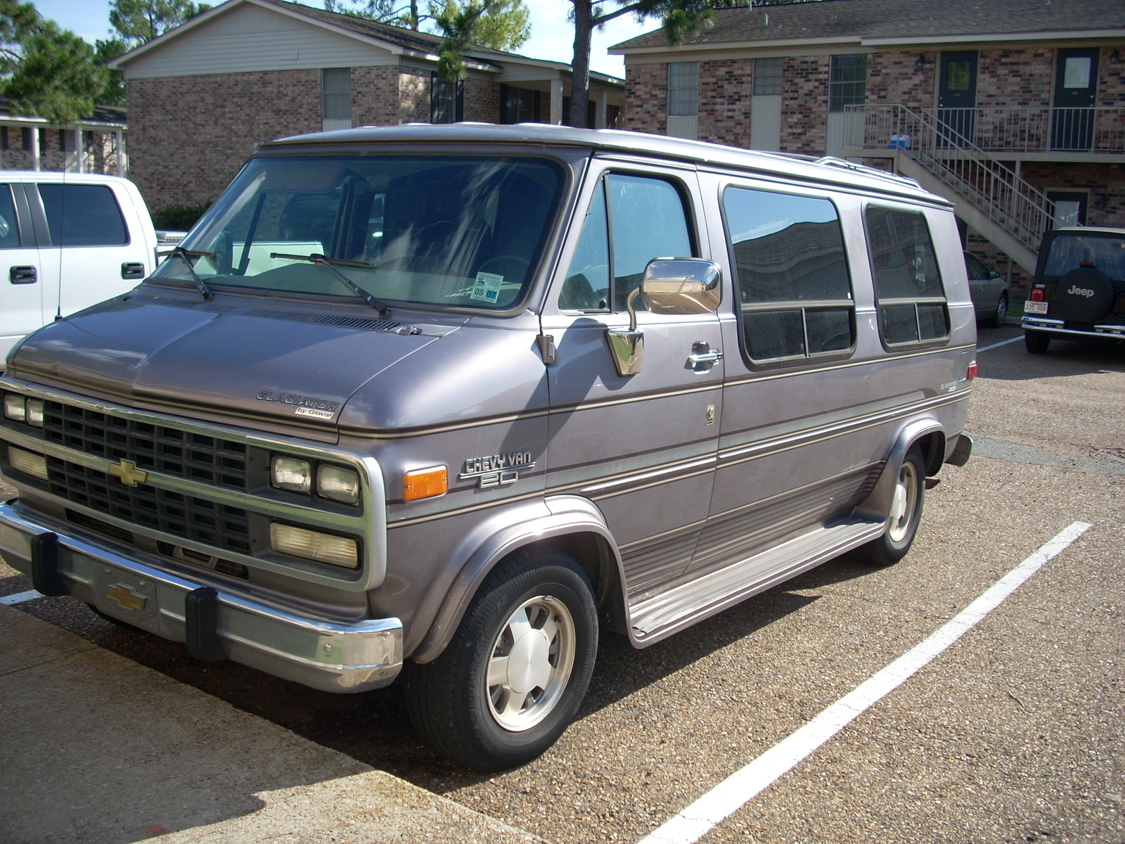 Chevrolet Beauville 20 Sport Van