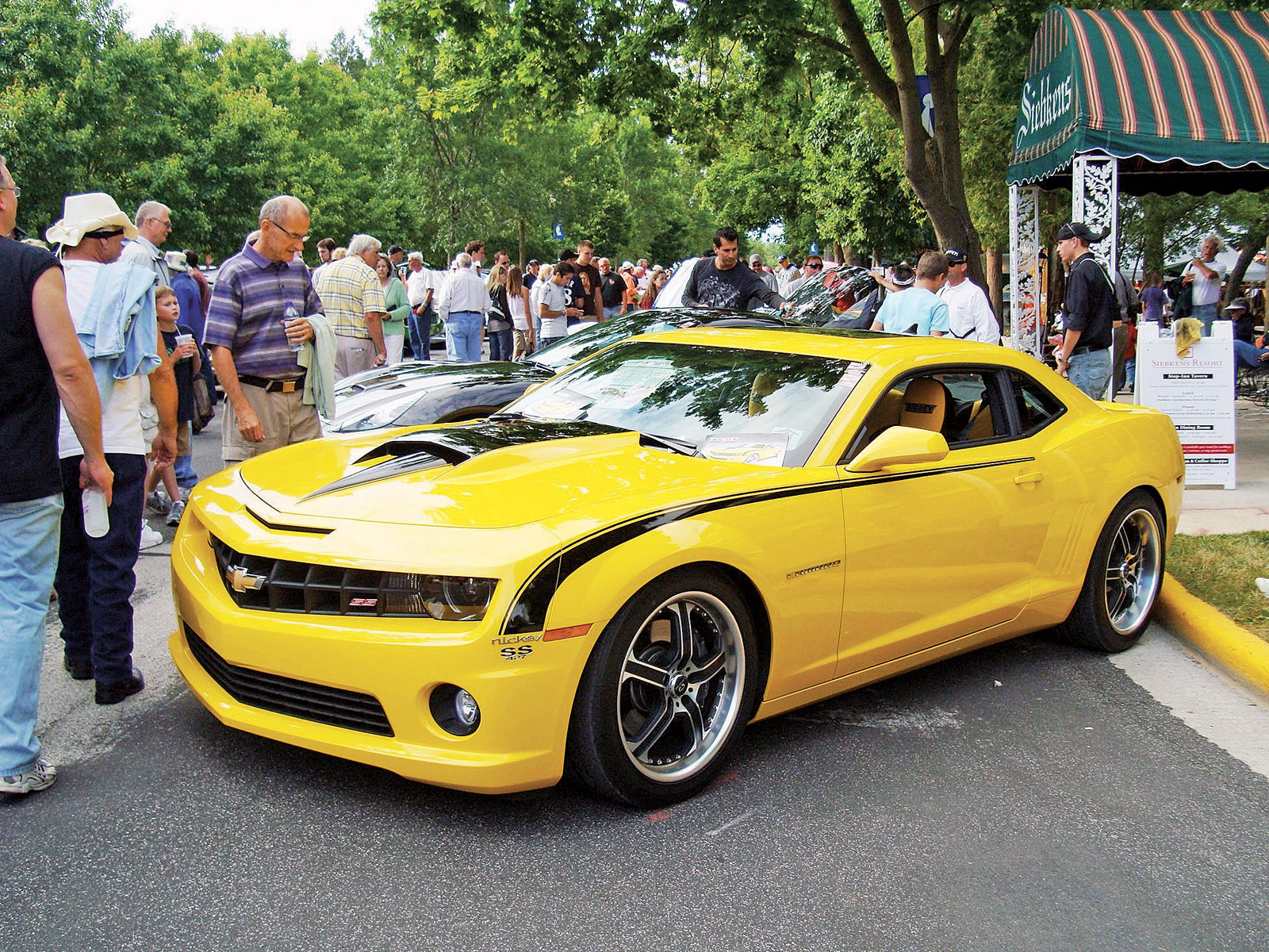 Добавить автомобиль. Шевроле Камаро 2011. Шевроле Камаро SS 2011. Chevrolet Camaro 19. Шевроле Камаро 2011 фото.