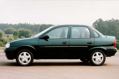 Chevrolet Corsa 16 GL Sedan