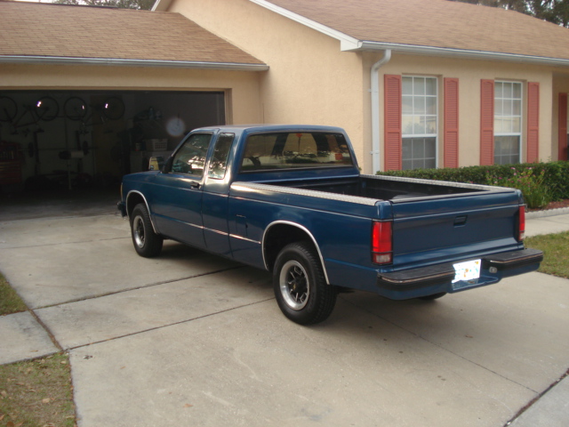 Chevrolet S-10 pickup