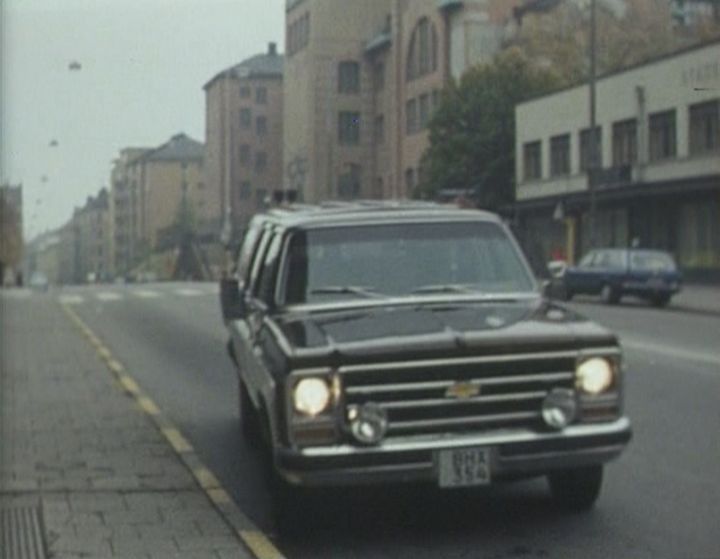 Chevrolet Silverado Suburban 10