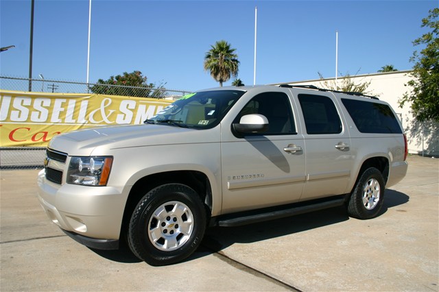 Chevrolet Silverado Suburban 1500 - specs, photos, videos and more on ...