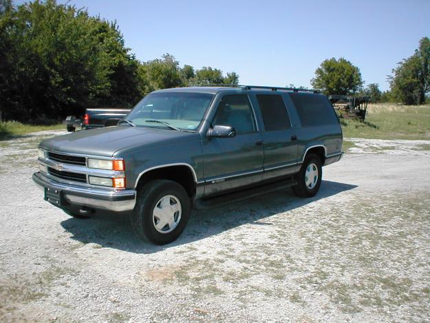 Chevrolet Suburban 8-door