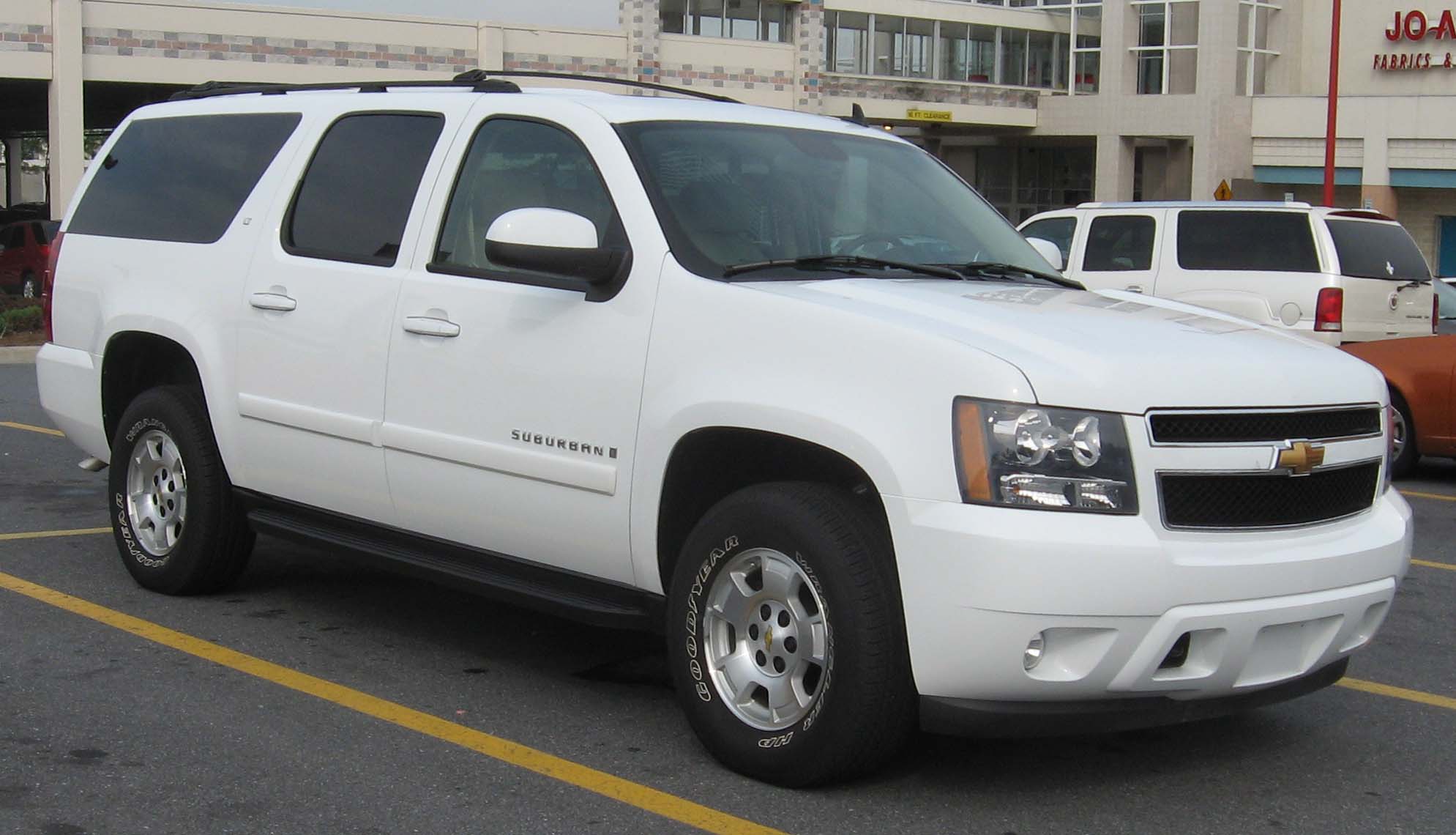 Chevrolet Suburban LT