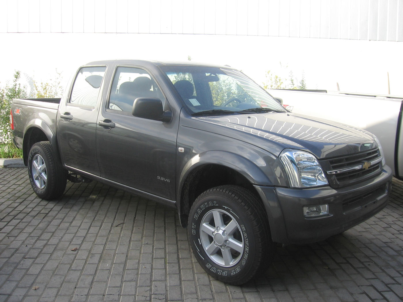 Chevrolet Luv 2200 SLX Crew Cab