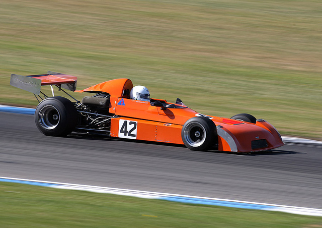 Chevron b25