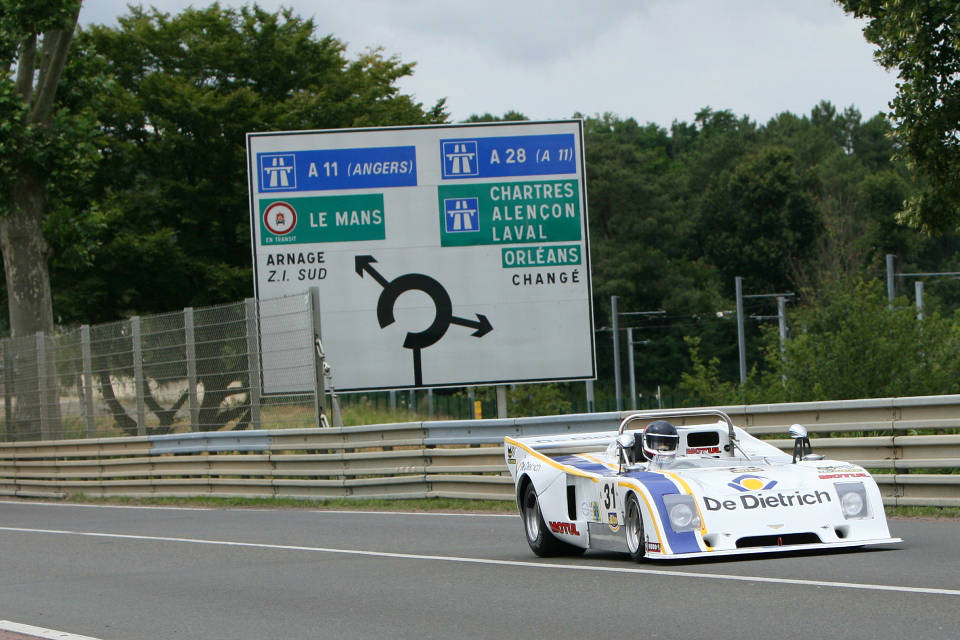 Chevron B 36