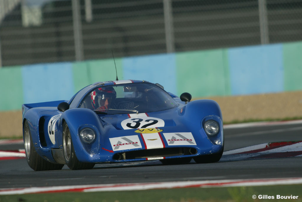 Chevron B16