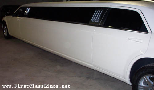 Chrysler 300C Limousine