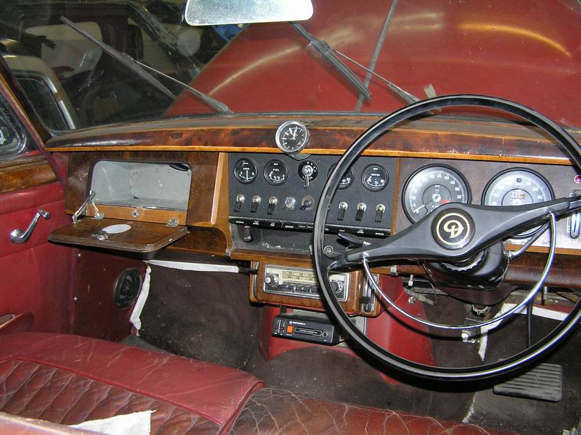 Daimler V8 250