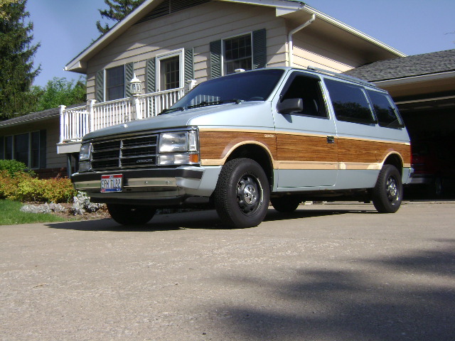 Dodge Caravan SE Turbo