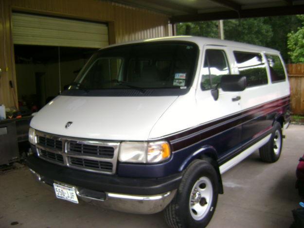 Dodge RAM 2500 Van