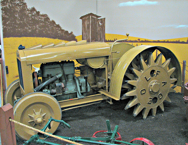Fageol Model 9-12 Gas Tractor
